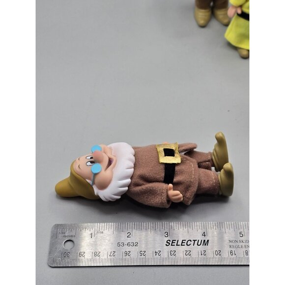 Disney Simba Toys Snow White and 6 Dwarves Vintage Toys Grumpy, Sleepy, Dopey - Picture 4 of 16
